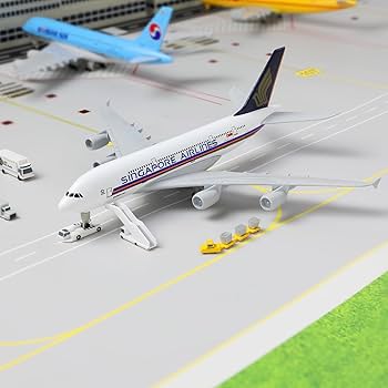 ◢a380／Airbus／ダイキャスト新品50cm Amazon.co.jp: 航空機 エミレーツ航空エアバス A380 航空機ダイ